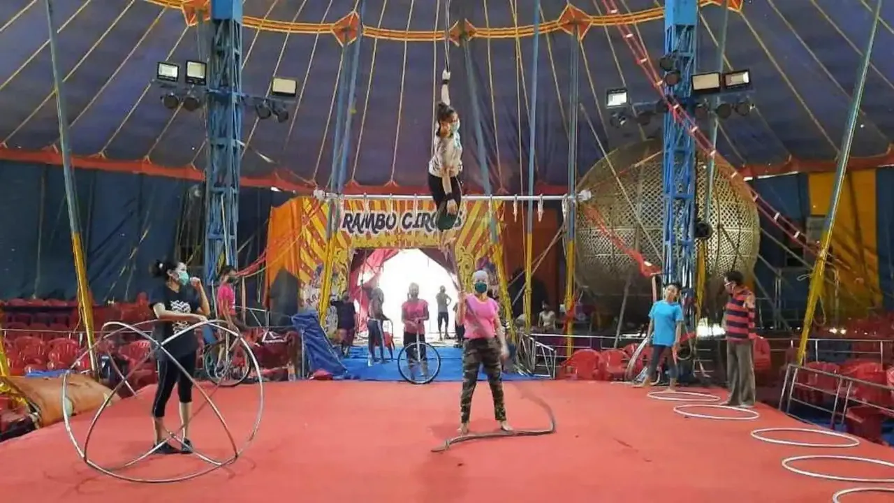 circus india.jpg