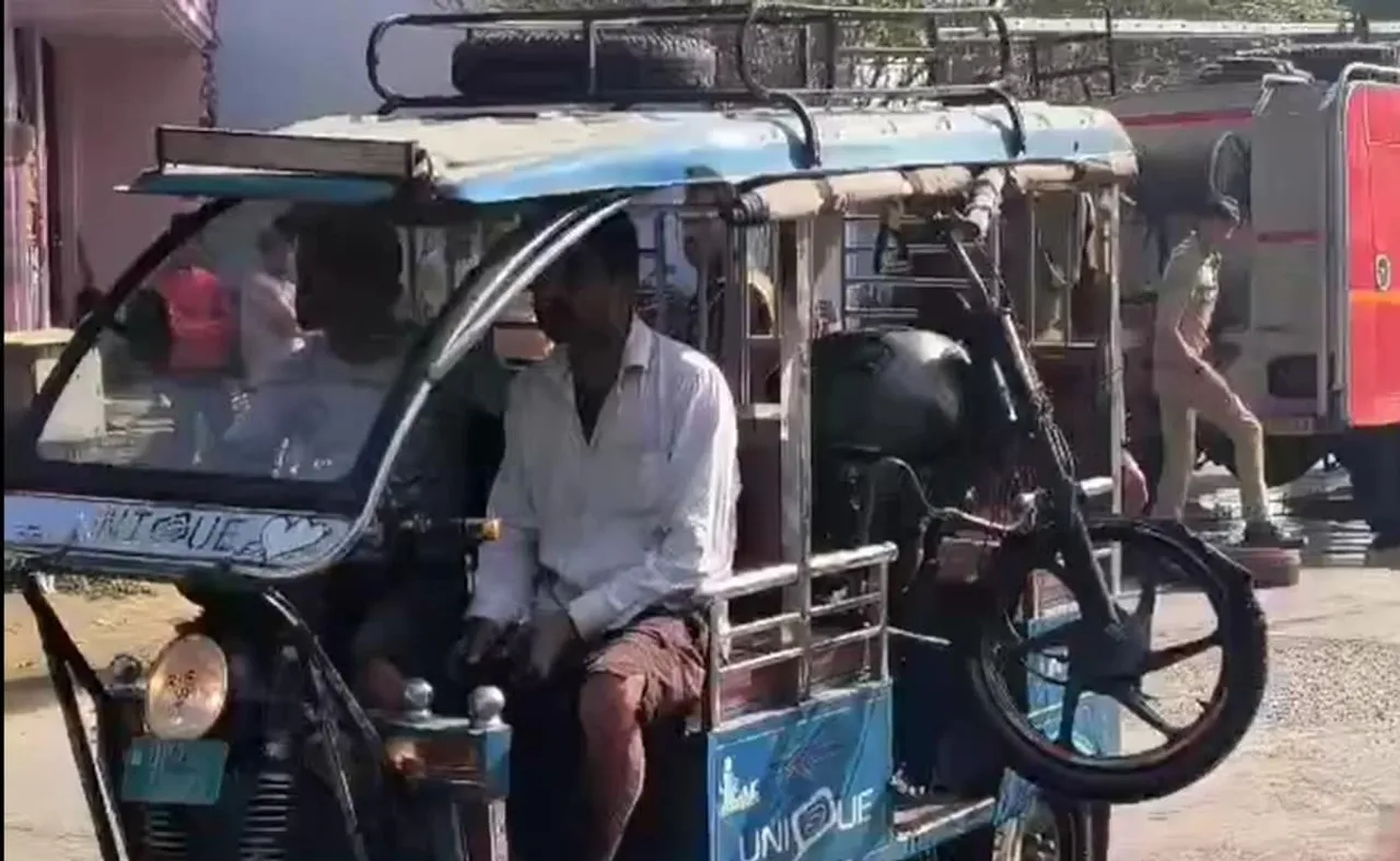 Budaun Father Bike