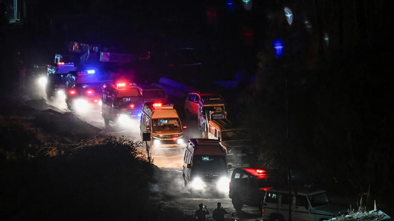 Ambulance Silkyara Tunnel.jpeg