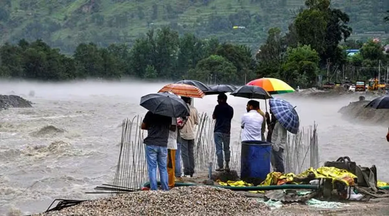 stranded tourists.jpg