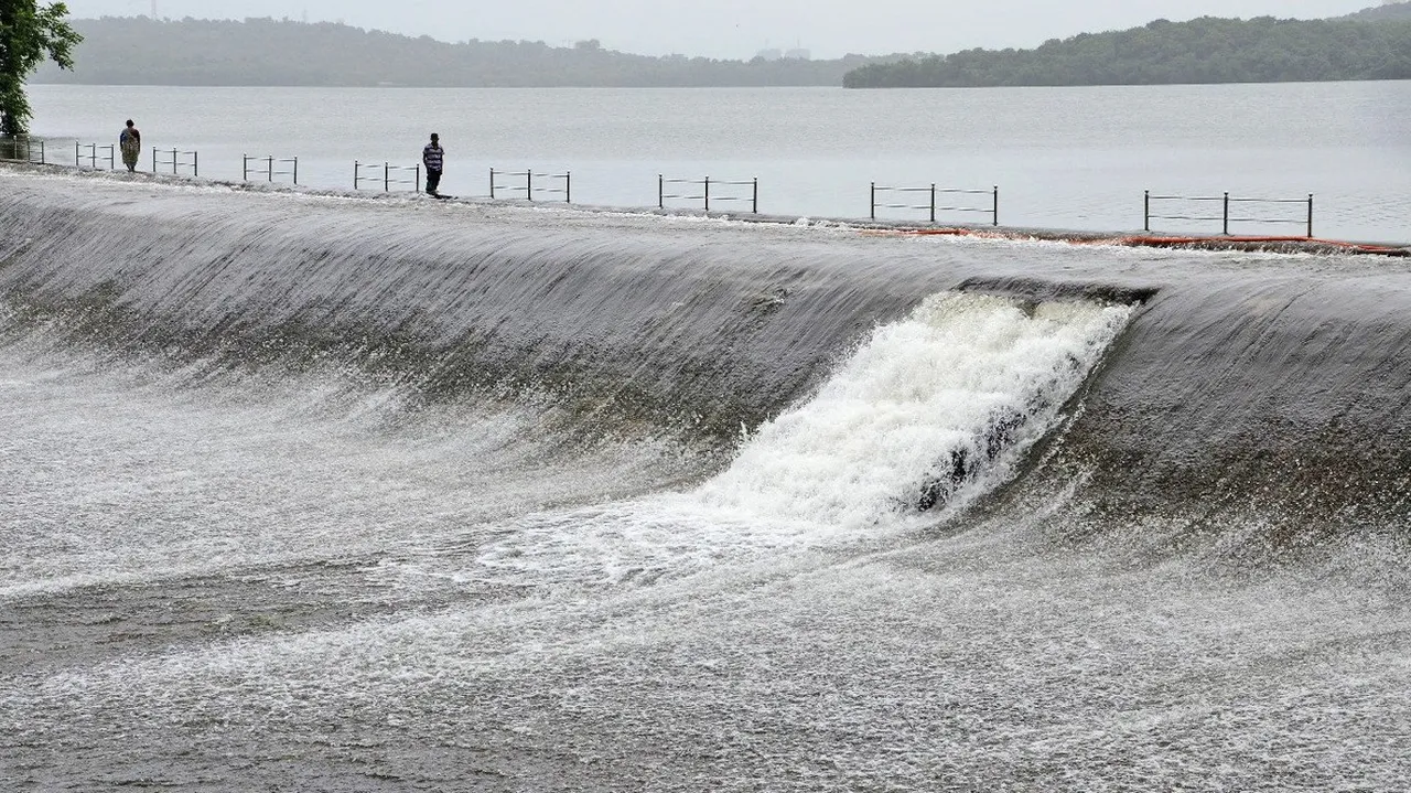 Vihar and Tansa lakes overflow.jpg