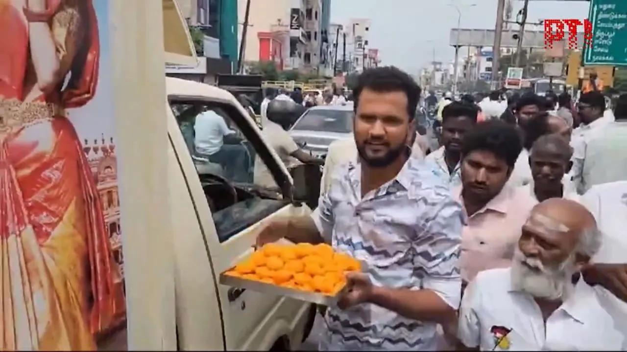 Senthil Balaji Supporters