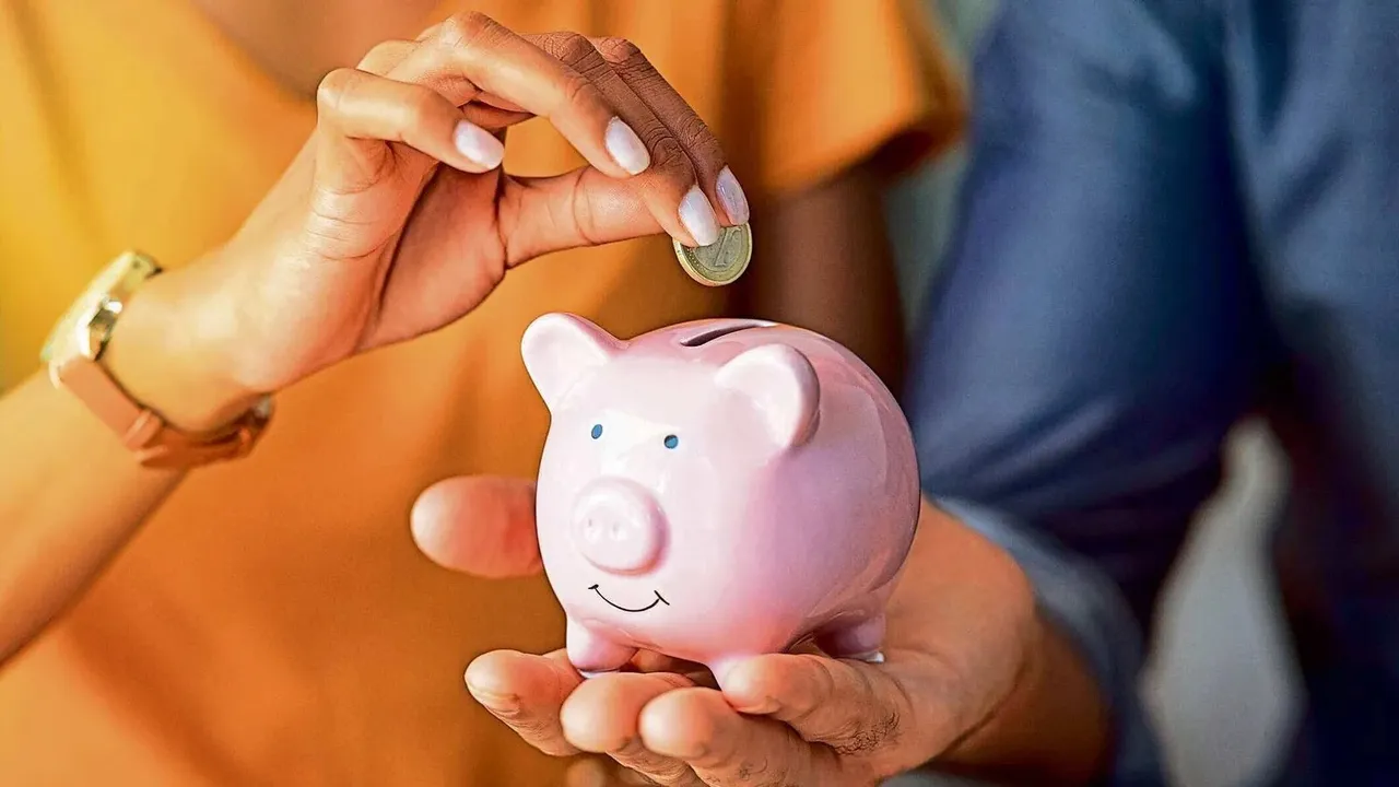 Household savings.jpg