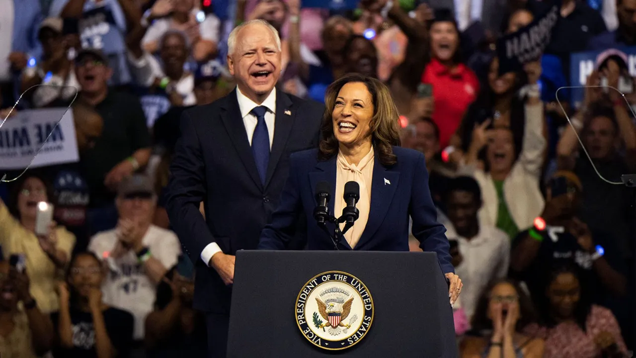 Kamala Harris Tim Walz