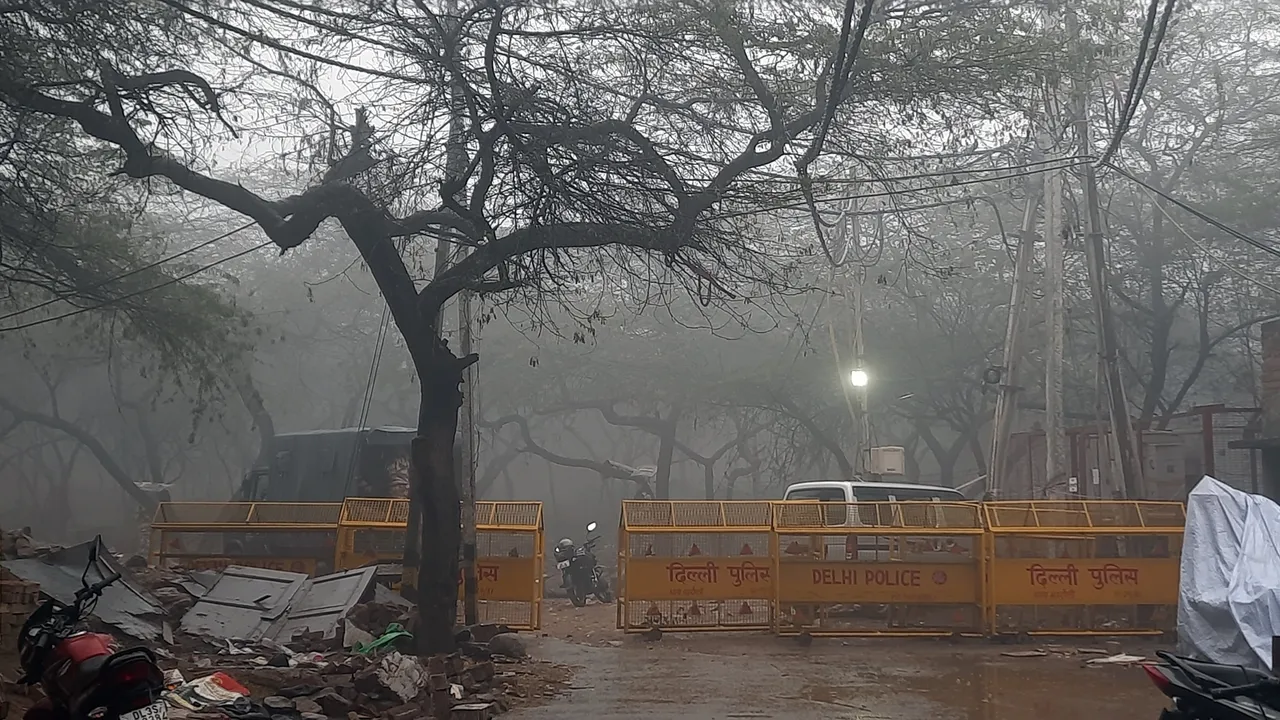 Mehrauli mosque demolition