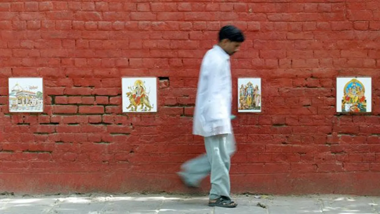 India Open Urination