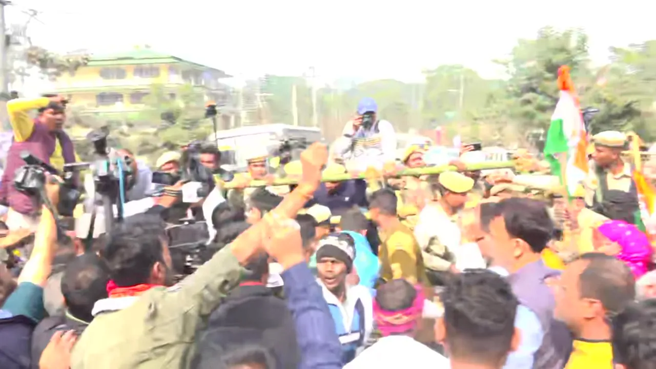 Bharat Jodo Lathicharge