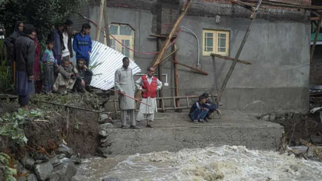 The rescue team includes personnel from the State Disaster Response Force (SDRF), local police and volunteers