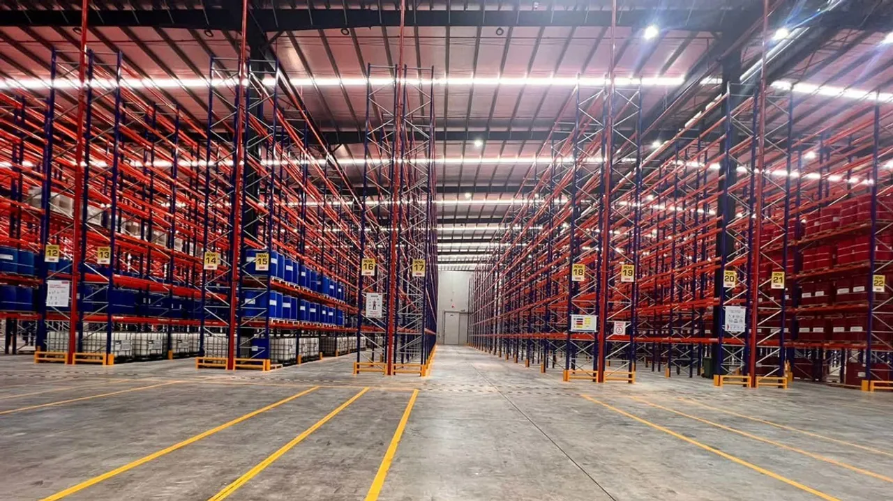 Warehouse storage unit