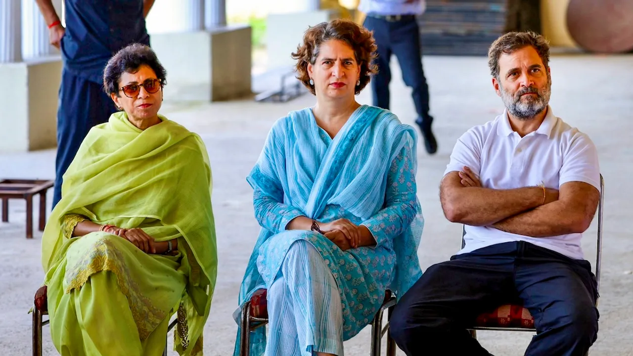 Rahul Gandhi with party leaders Priyanka Gandhi Vadra and Kumari Selja during a meeting with the families affected by the Parivar Pehchan Patra Yojana, in Haryana.