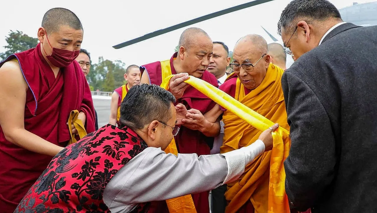 Dalai Lama Sikkim Dec 12.jpg