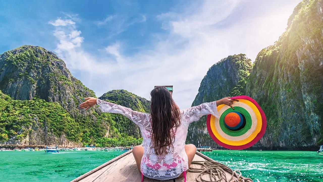 Woman Thailand.jpg