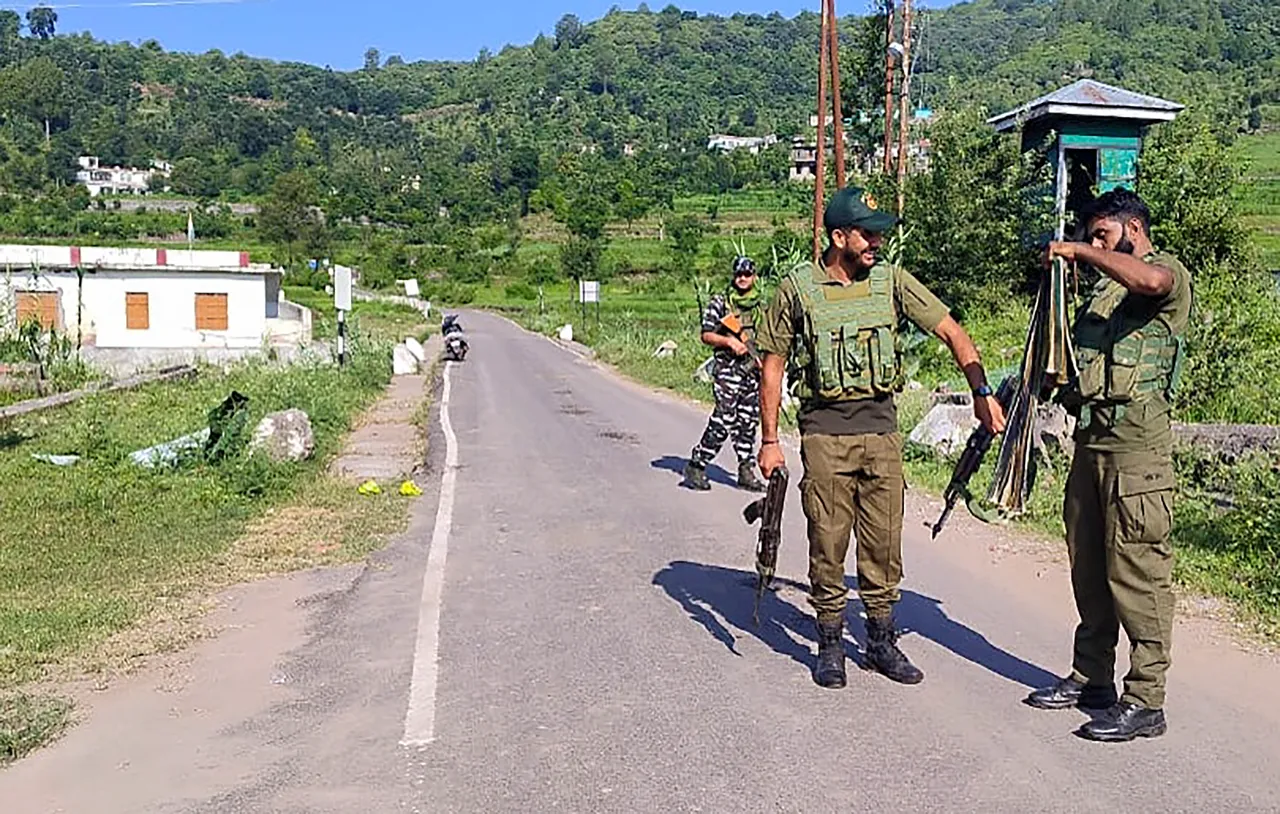 Poonch security forces.jpg