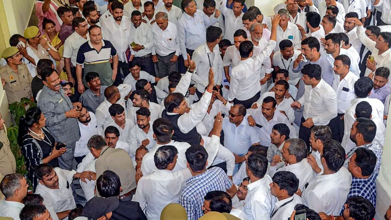 Hapur lawyers strike