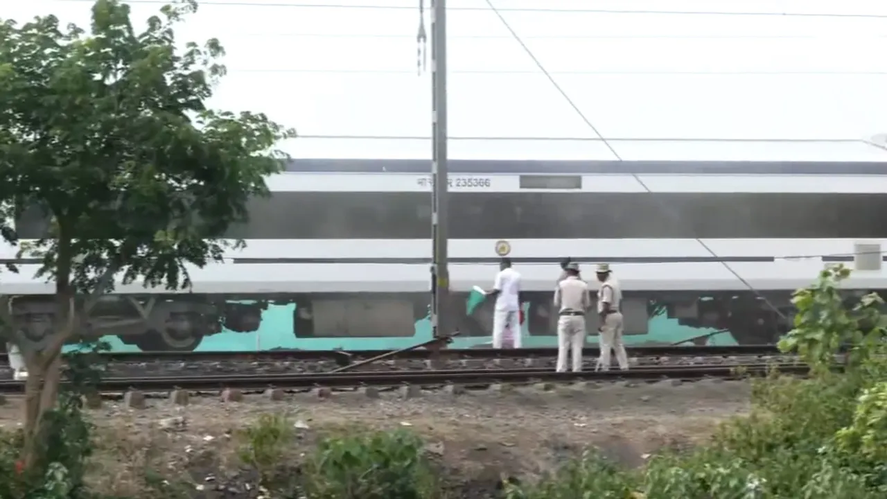 Puri Vande Bharat crossing accident site.jpg