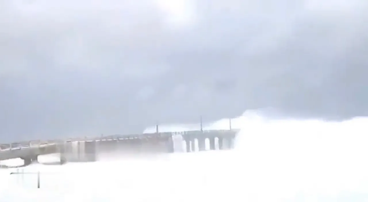 cyclone biparjoy sea
