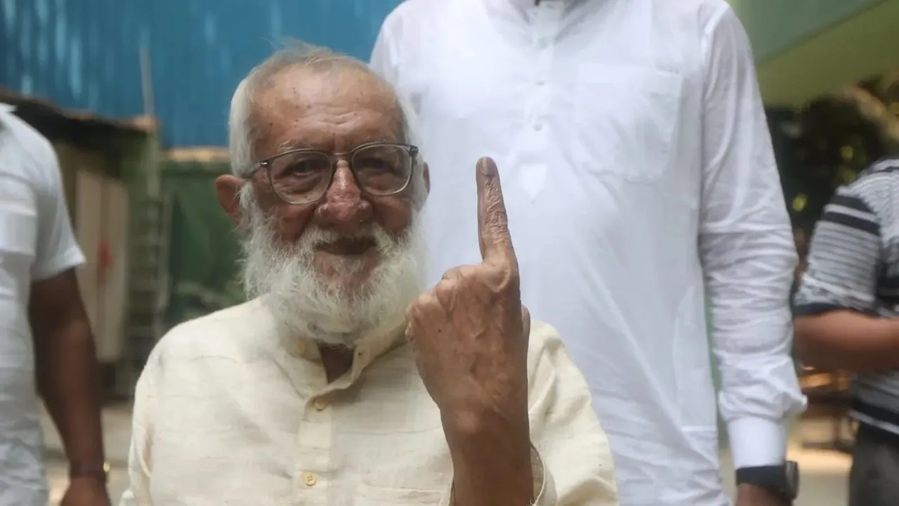 Centenarian freedom fighter Dr G G Parikh casts his vote in Mumbai