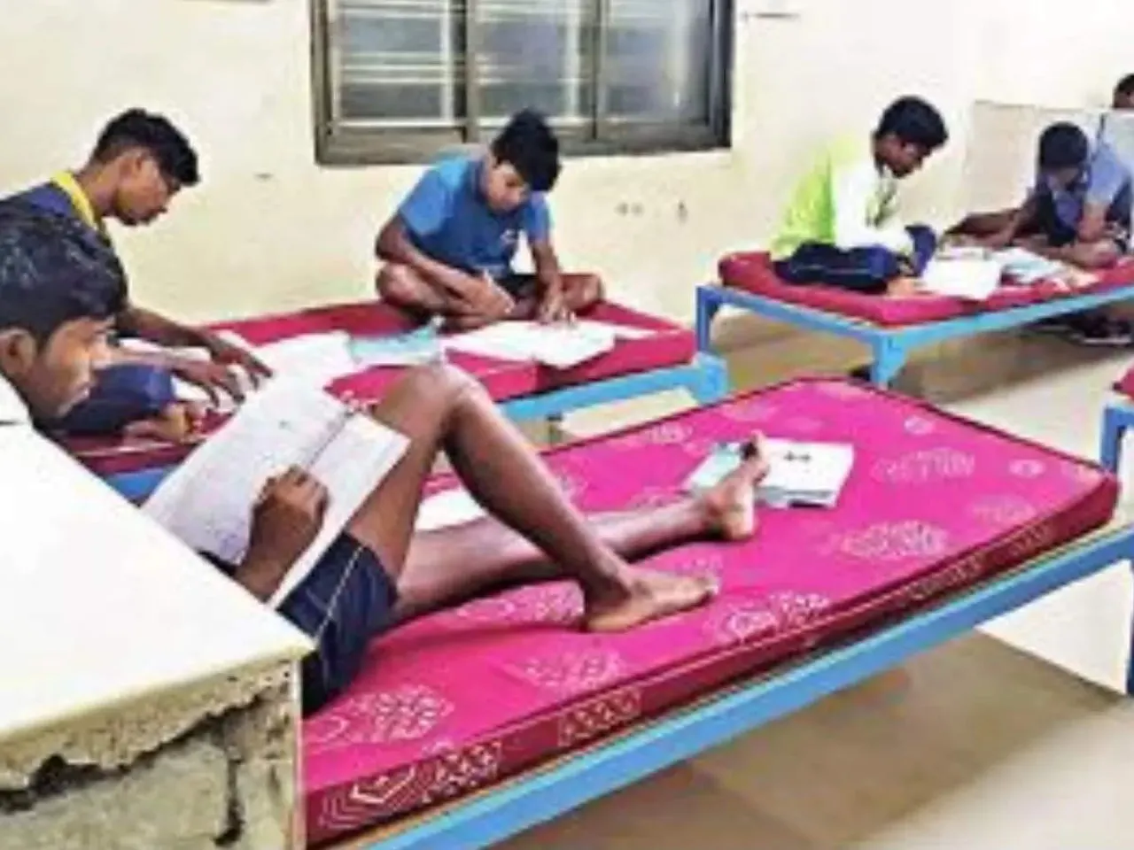IIT coaching tribal students.jpg