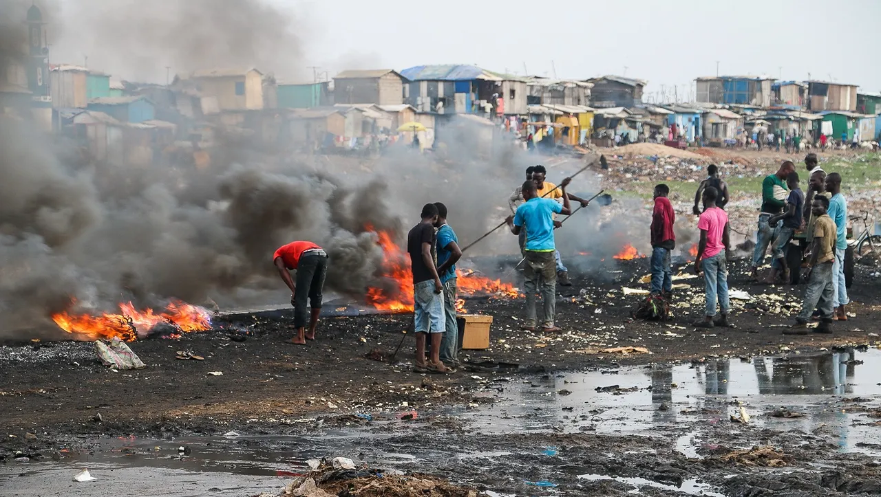 burning waste in open.jpg