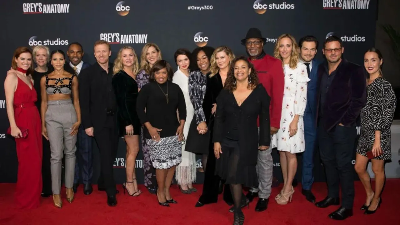 Shonda Rhimes with the cast of Grey's Anatomy.