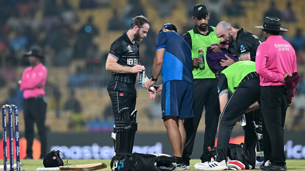 Kane Williamson injures thumb