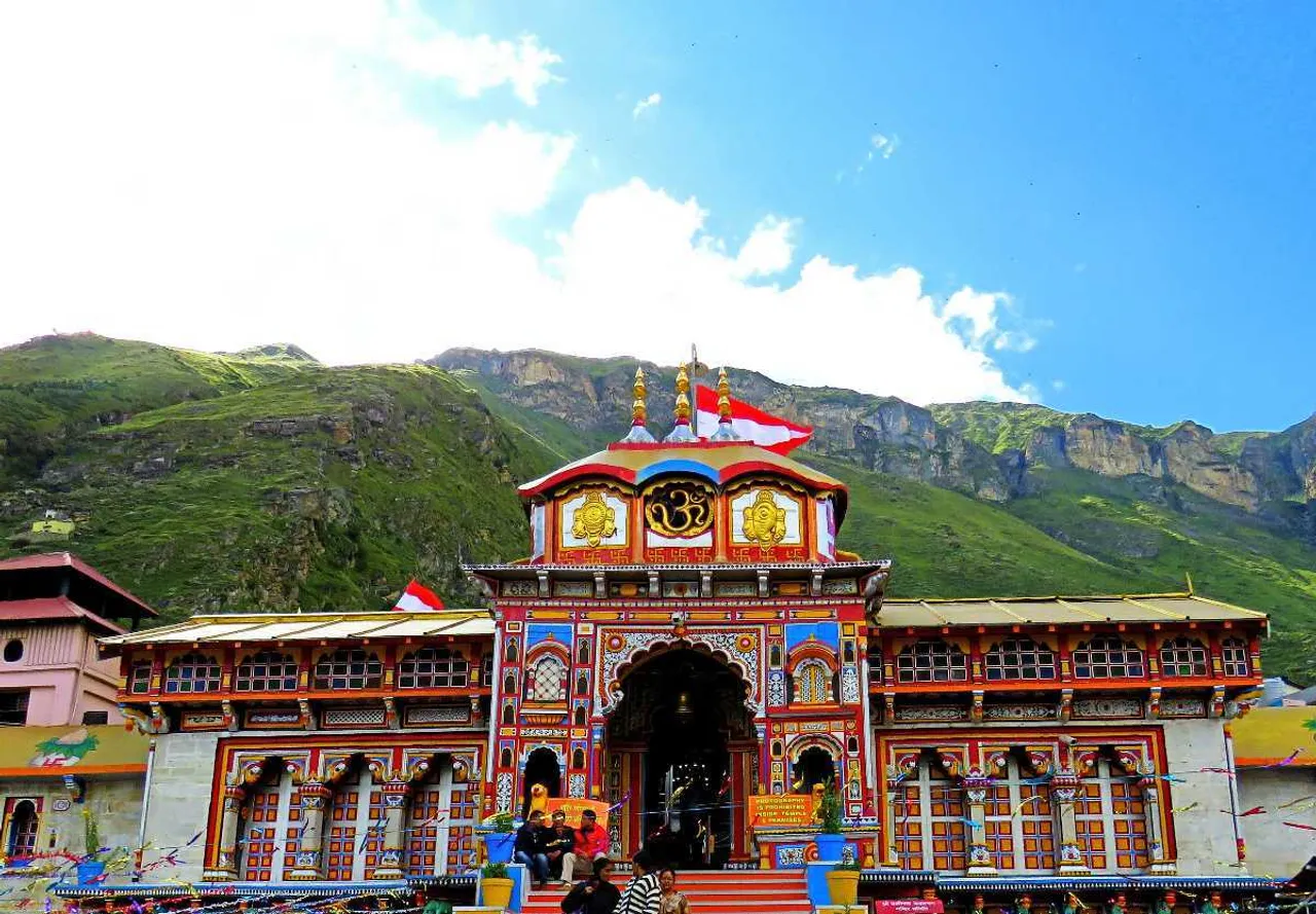 Badrinath temple.jpg
