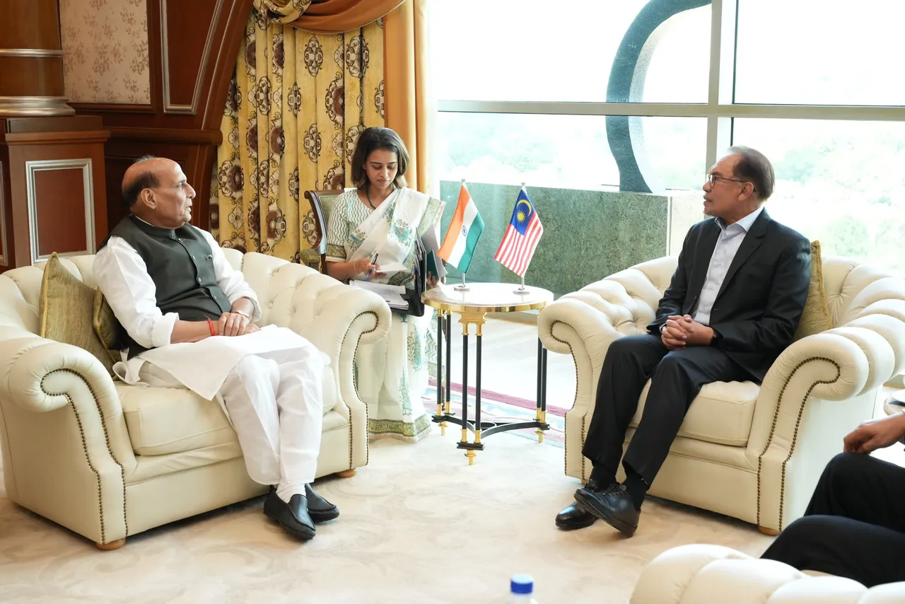 rajnath singh  Anwar Ibrahim.jpg