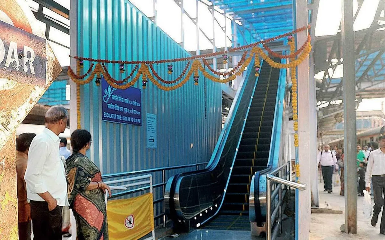 Diva Thane Railway station.jpg