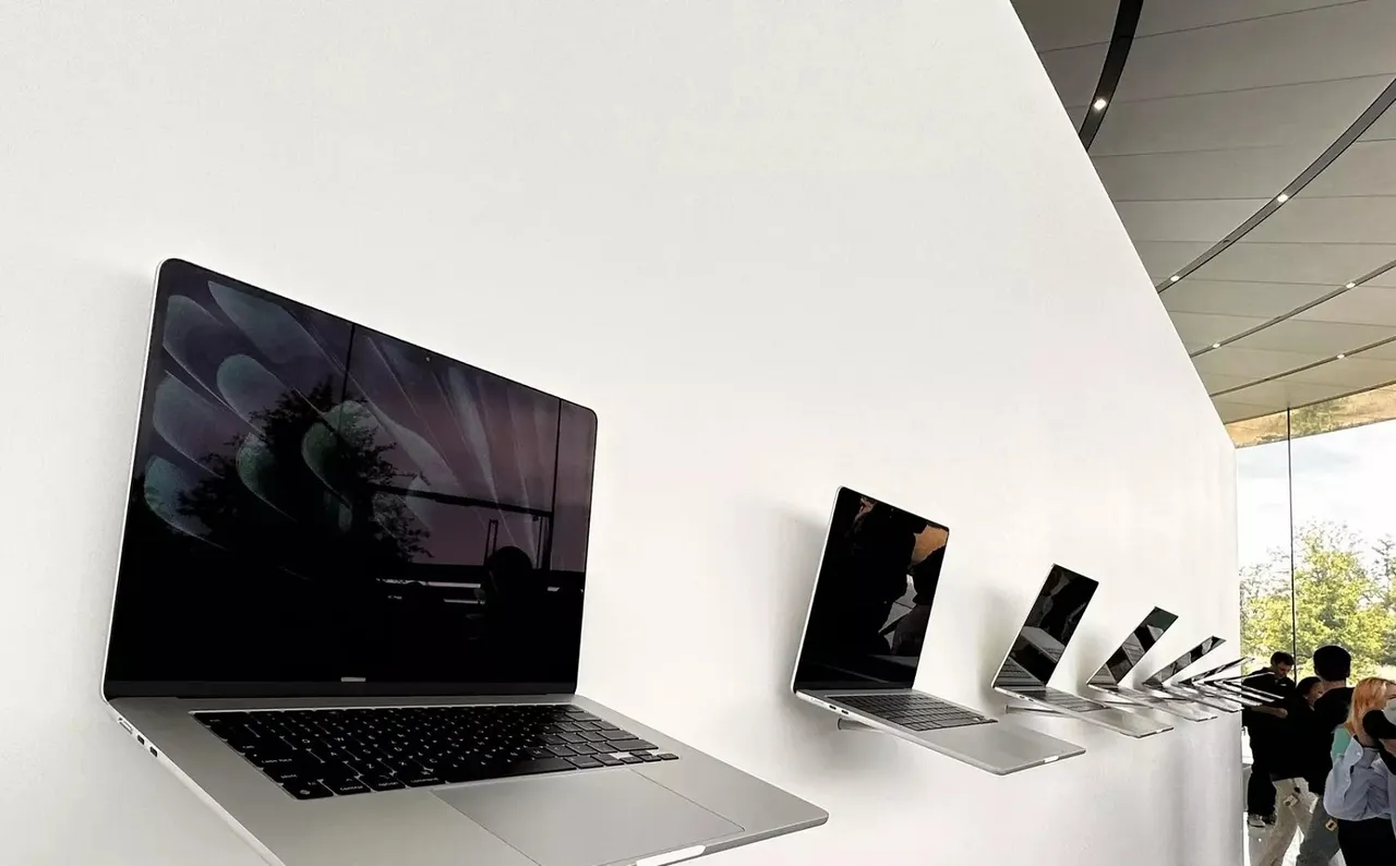 laptop import.jpg