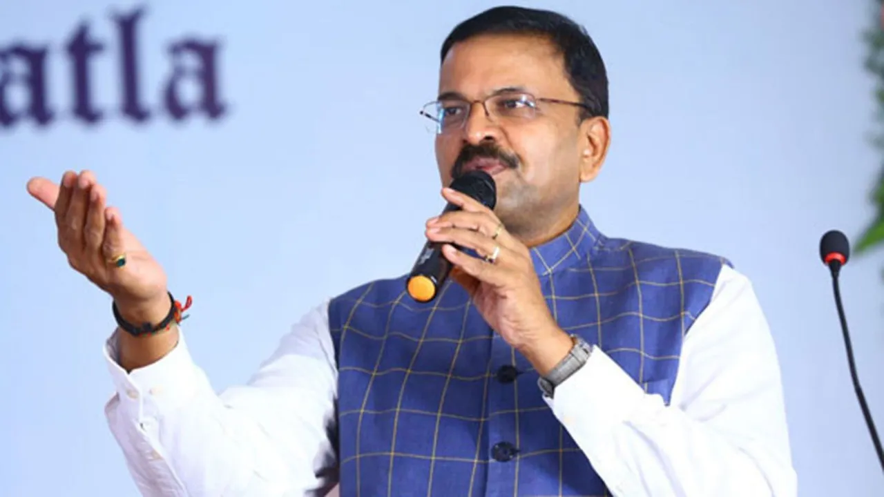 VV Lakshmi Narayana