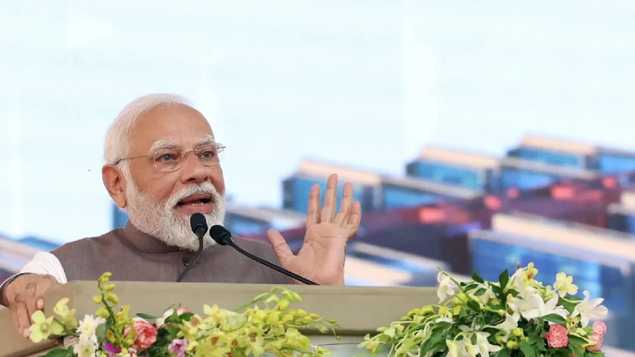 Narendra Modi speaking Dec 17.jpg