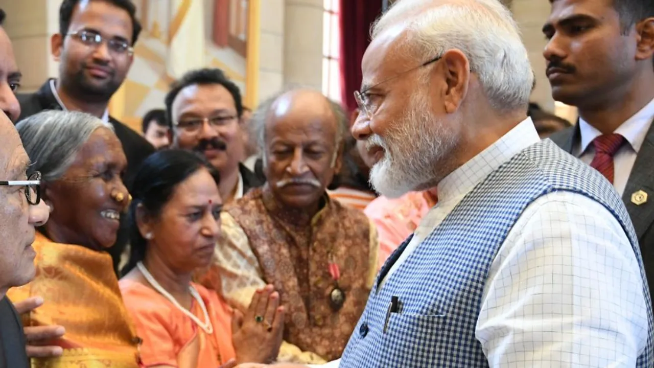Prime Minister Narendra Modi and Padma Shri awardee and noted organic farmer Kamala Pujari