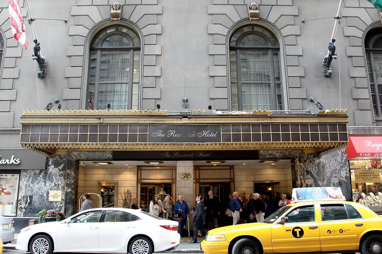 Roosevelt Hotel in New York.jpg
