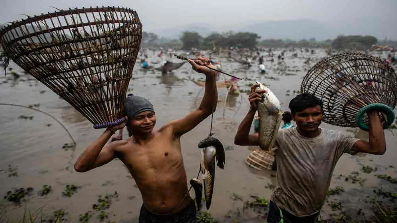 Bhogali-Bihu-Magh-Bihu-Fishing