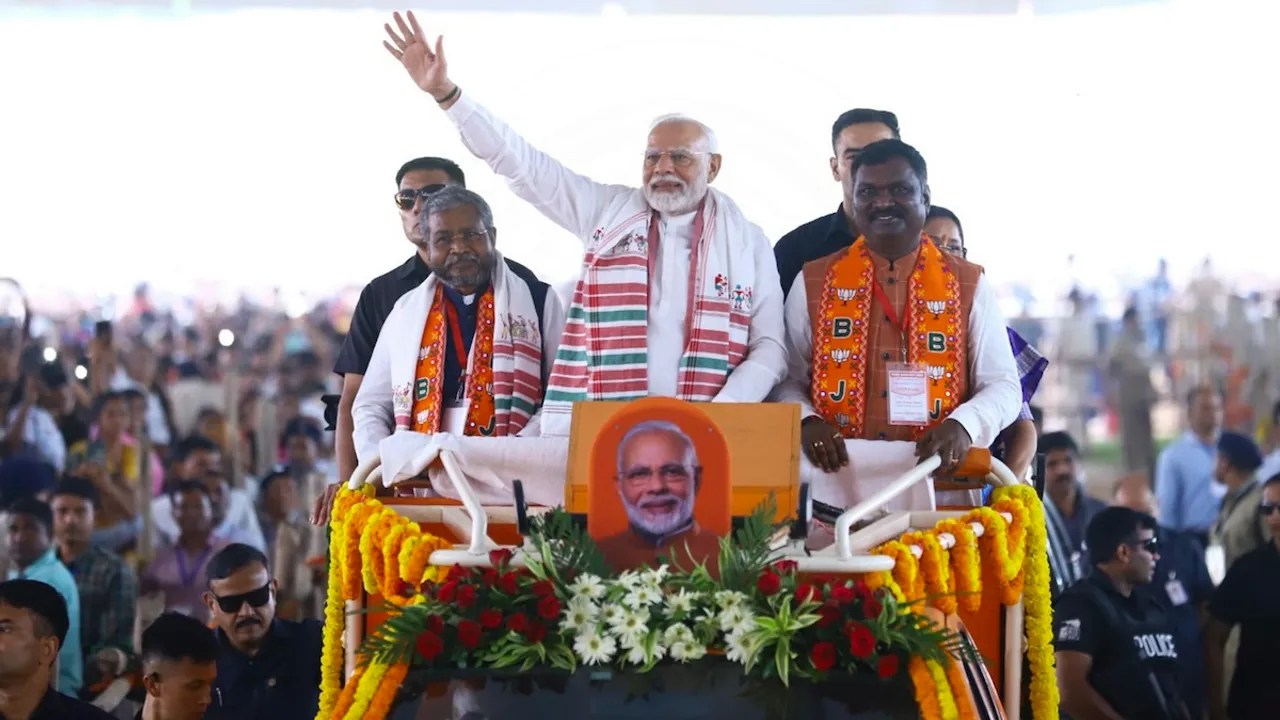Prime Minister Narendra Modi with Jharkhand BJP President Babulal Marandi arrives to address BJP's Parivartan Mahasabha, in Hazaribagh, Jharkhand, Wednesday, Oct 2, 2024.