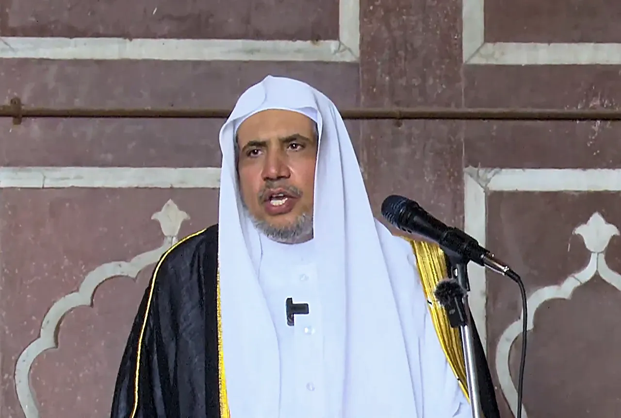 Muslim World League Secretary General Sheikh Mohammed bin Abdulkarim Al Issa speaks, at Jama Masjid in Delhi