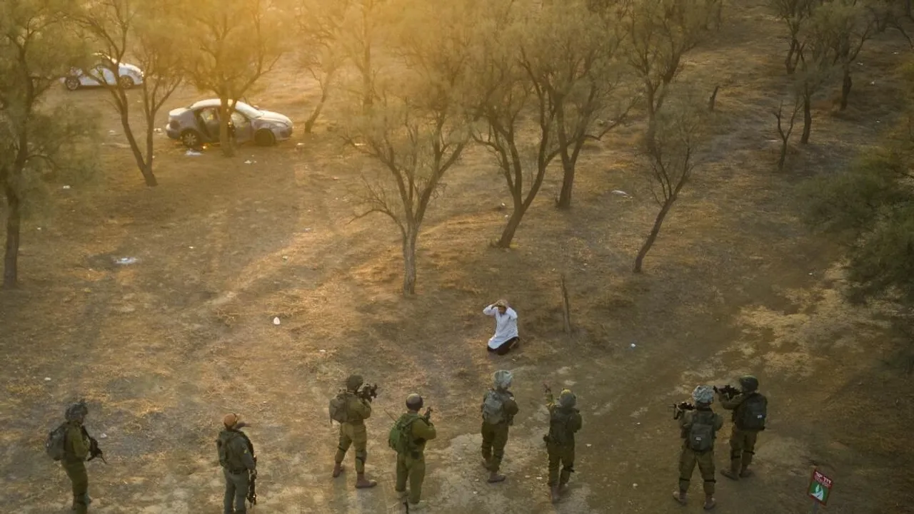 Hamas militants.jpg