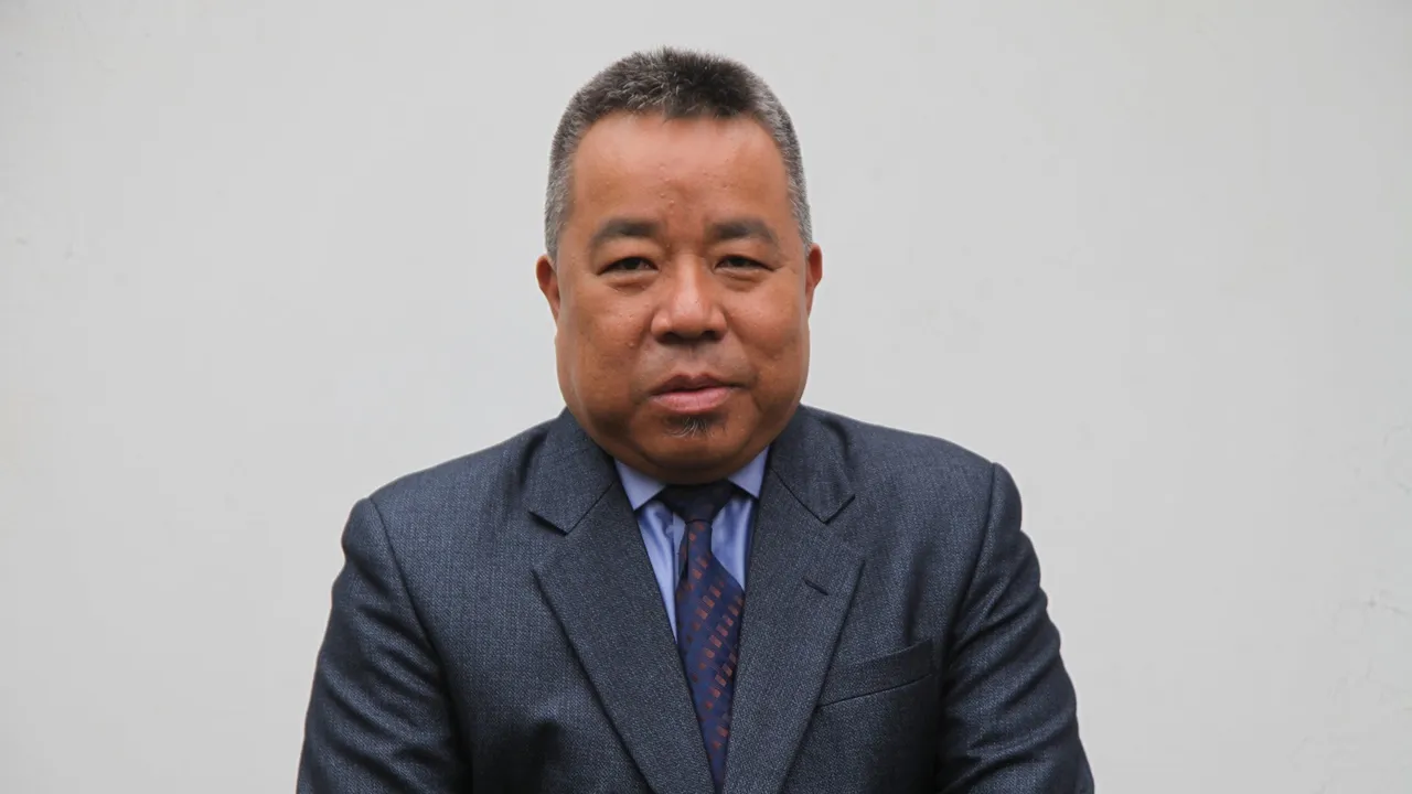 Robert Romawia Royte.jpg