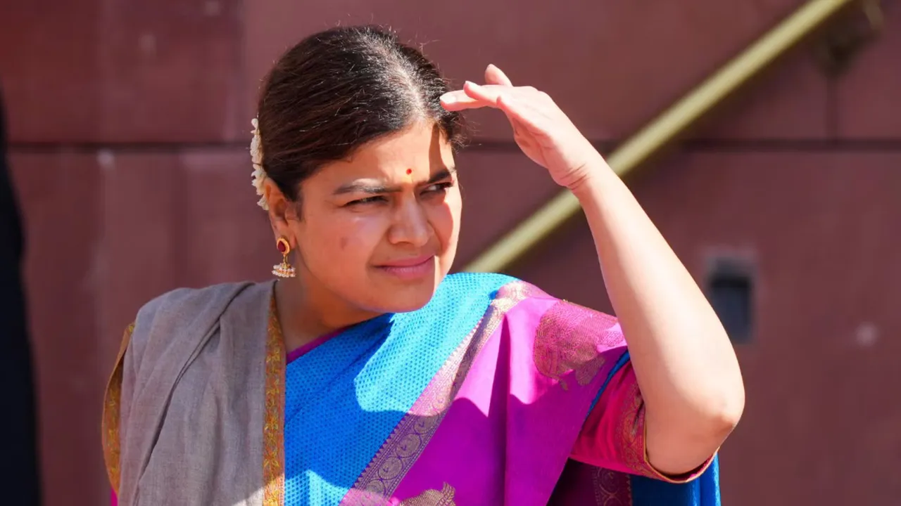 Poonam Mahajan