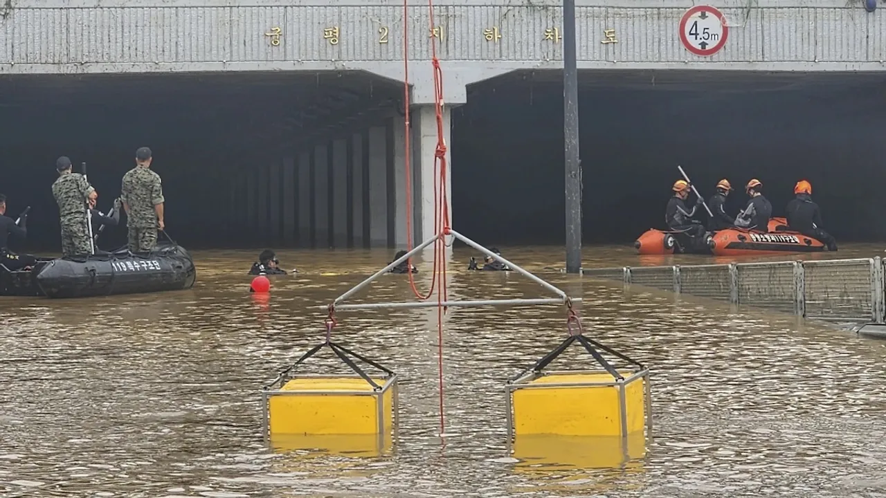 South Korea tunnel flooding