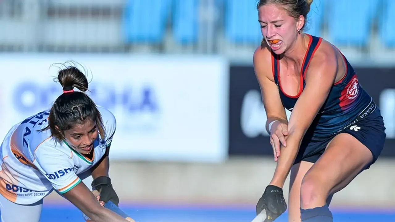 Junior Women's hockey World Cup Dec 10.jpg