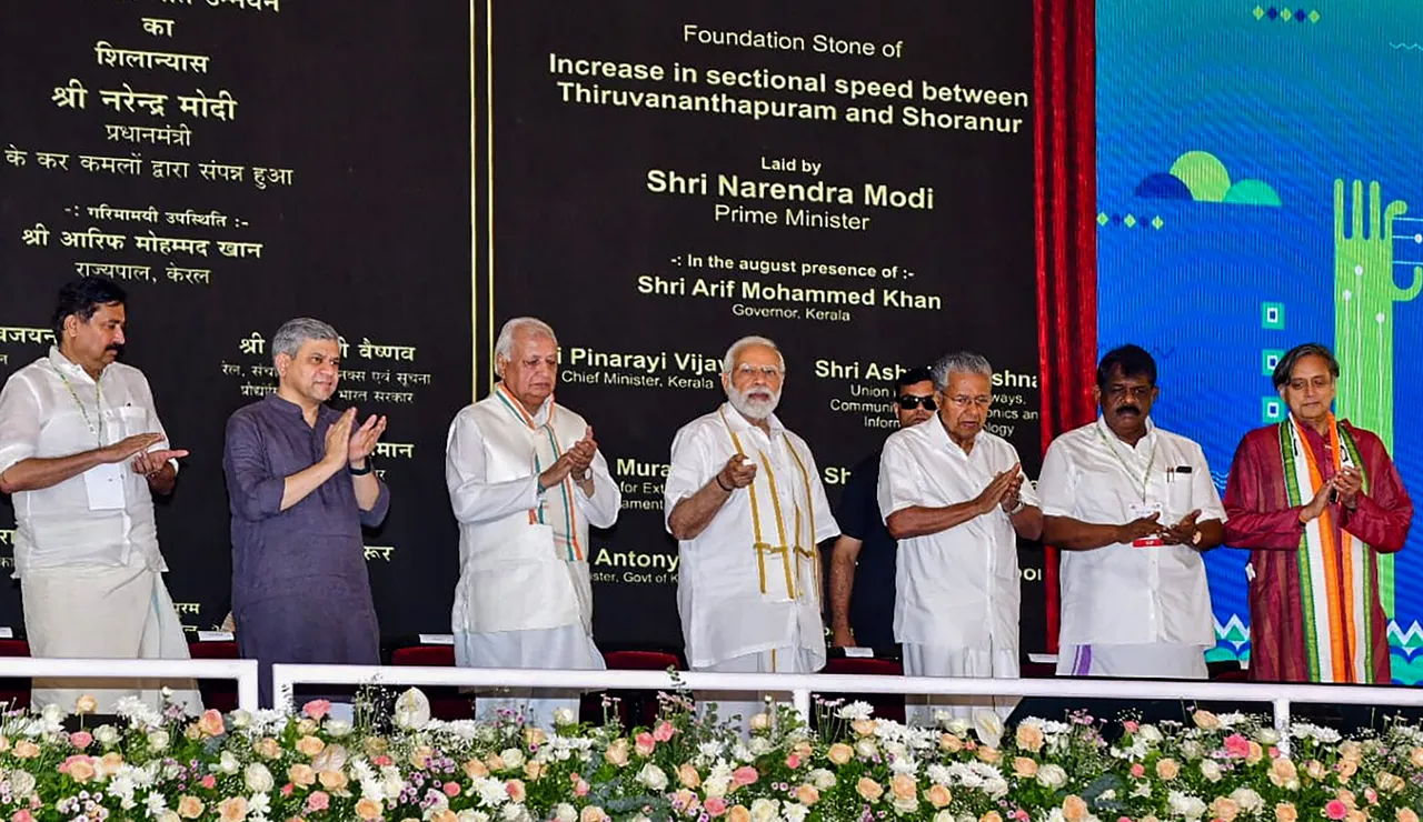 Prime Minister Narendra Modi, Kerala Governor Arif Mohammad Khan, Chief Minister Pinarayi Vijayan, Congress MP Shashi Tharoor and Union Minister for Railways and Communications Ashwini Vaishnaw during the launch of various projects, in Thiruvananthapuram