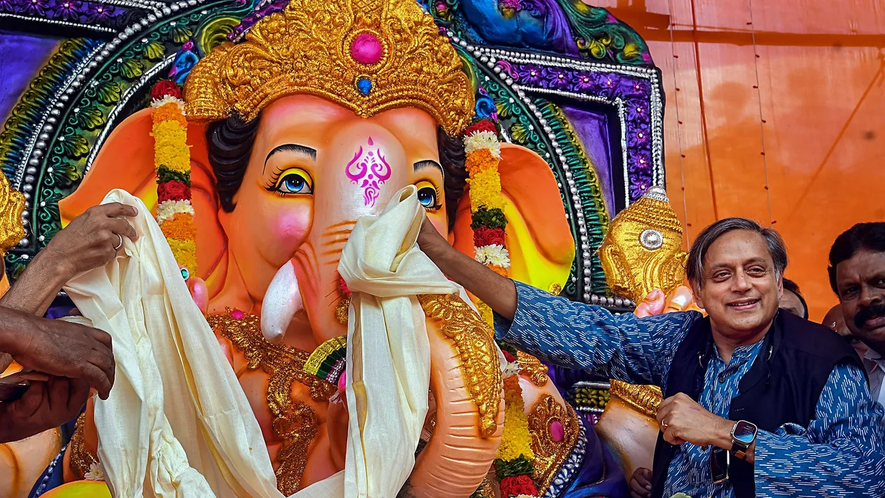 Congress MP Shashi Tharoor offers prayers to Lord Ganesha during 'Vinayaka Chaturthi' celebrations, in Thiruvananthapuram