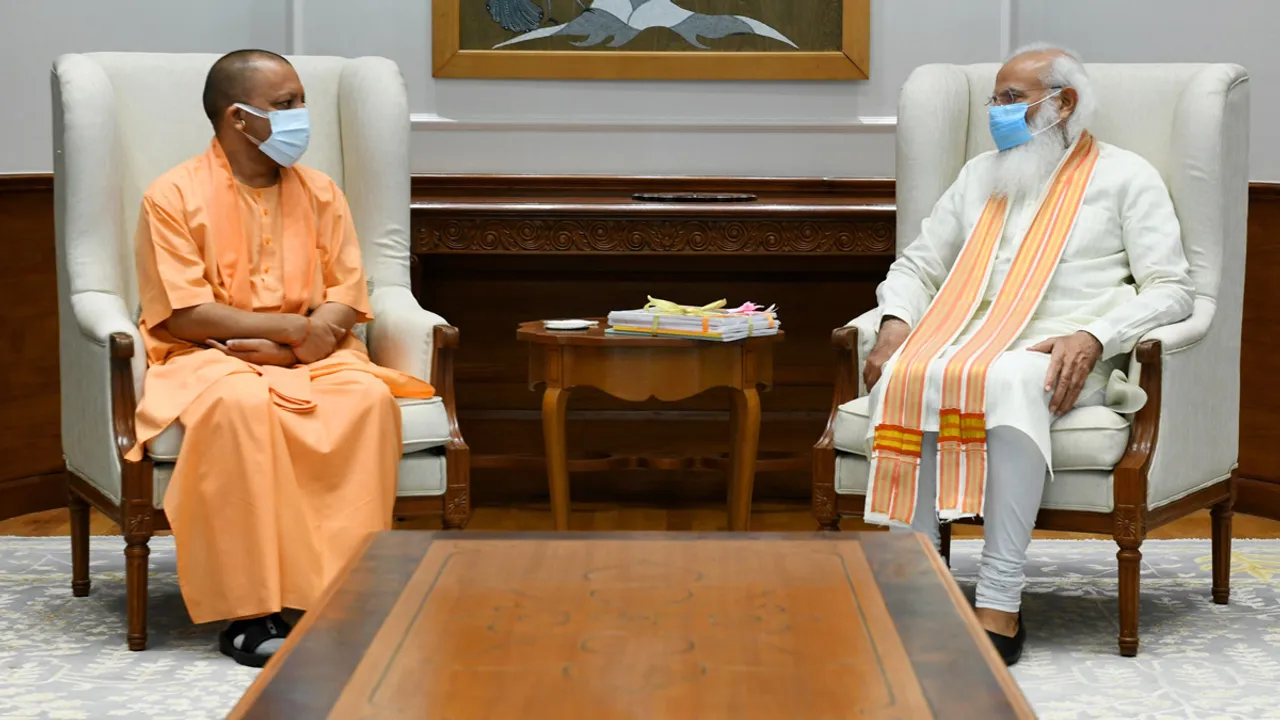 Modi with Yogi.jpg