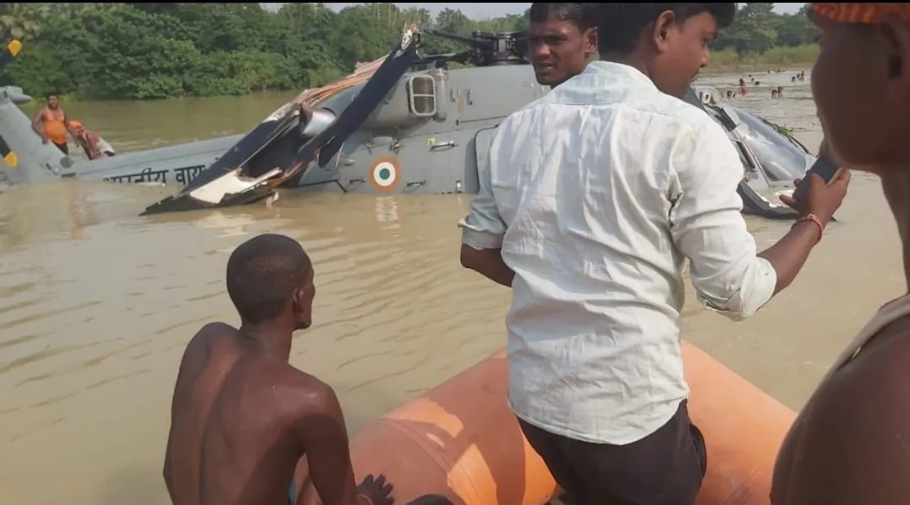 Indian Air Force helicopter crashes in Muzaffarpur