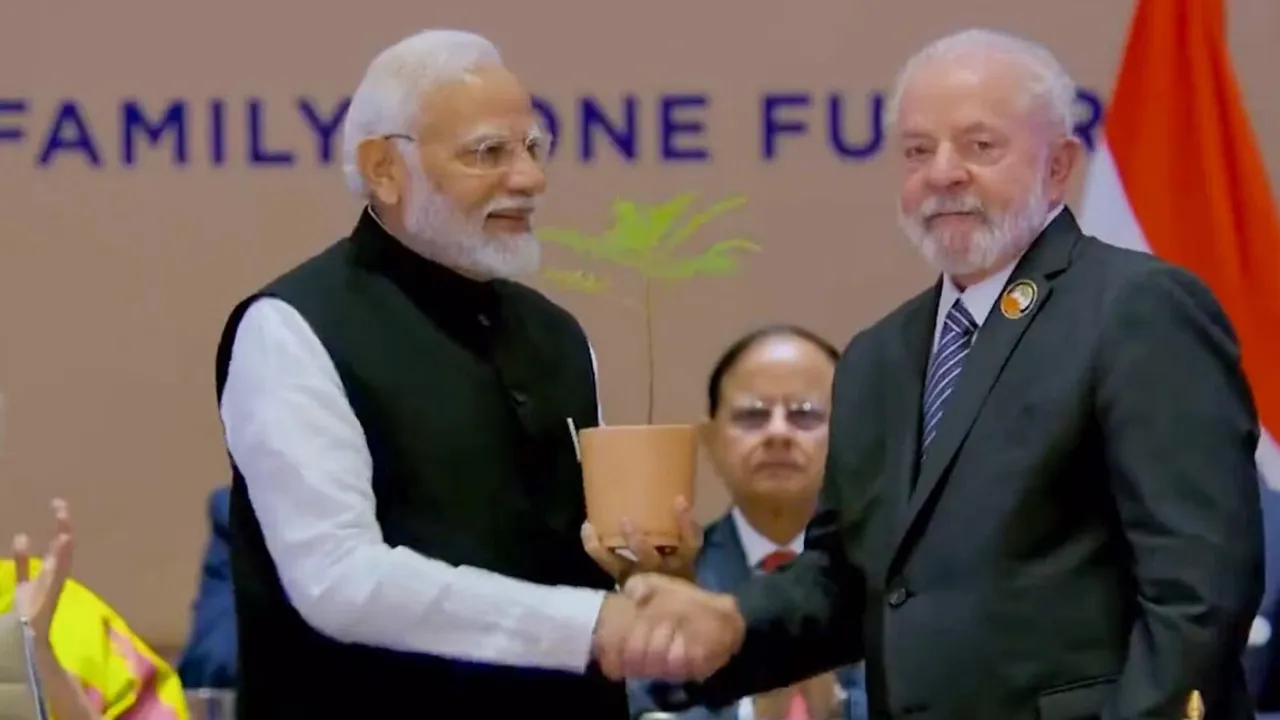 Narendra Modi Luiz Inácio Lula da Silva.jpg