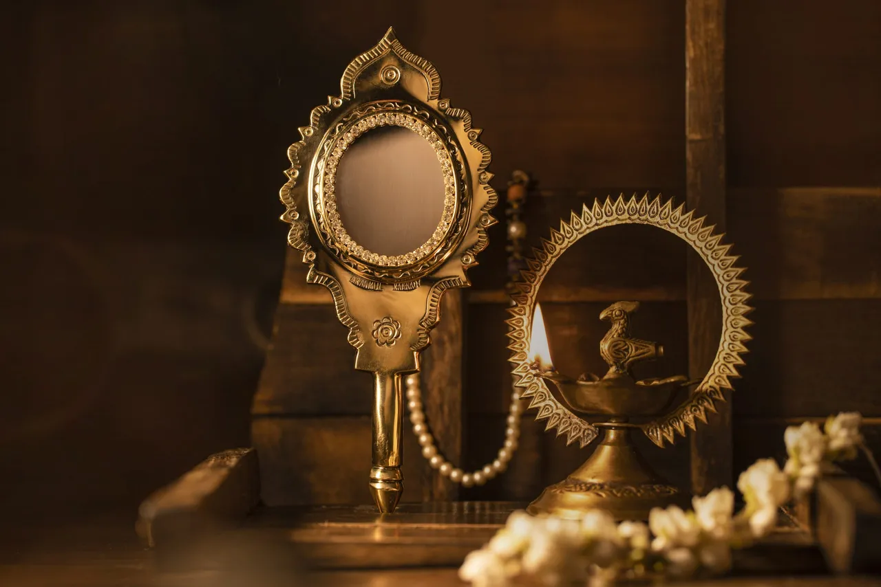 Aranmula Mirrors