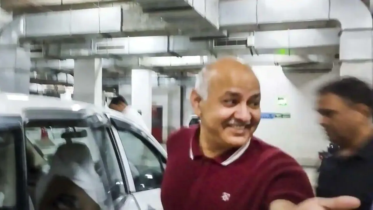 Manish Sisodia in Court AAP