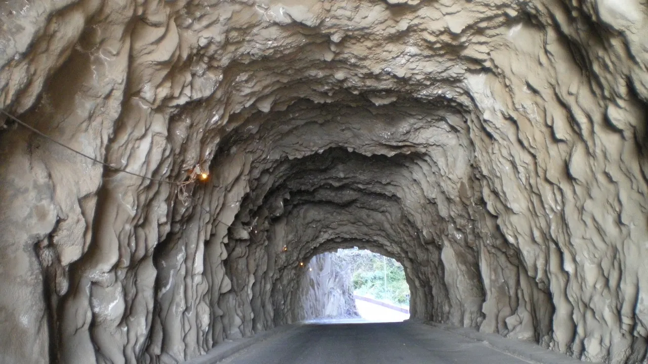 Tunnel auf Madeira