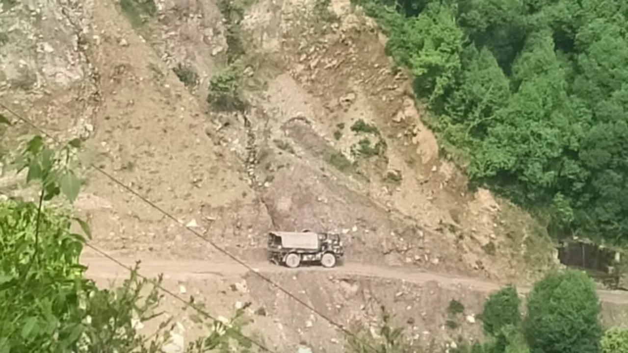 Truck carrying Army personnel ambushed by terrorist in Kathua of Jammu and Kashmir